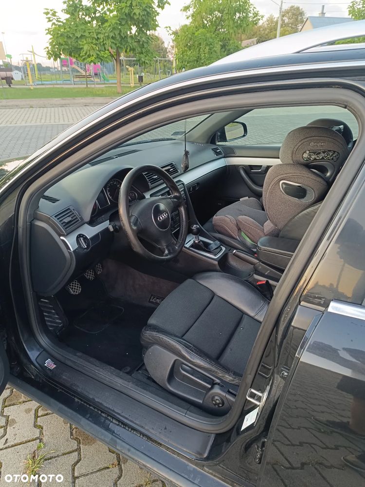 Audi A4 Avant - 11