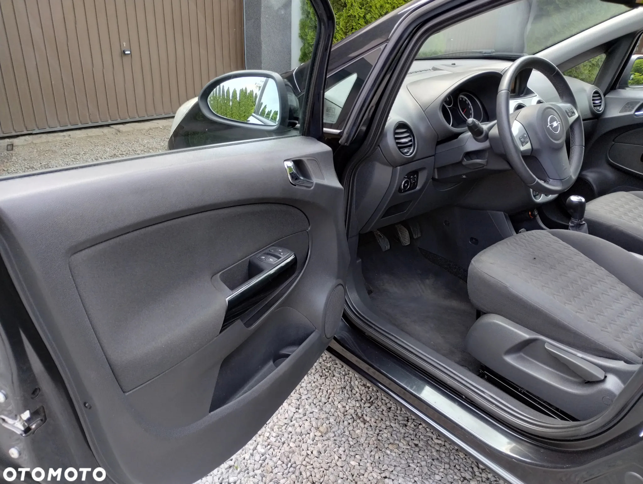Opel Corsa 1.4 16V Active - 24