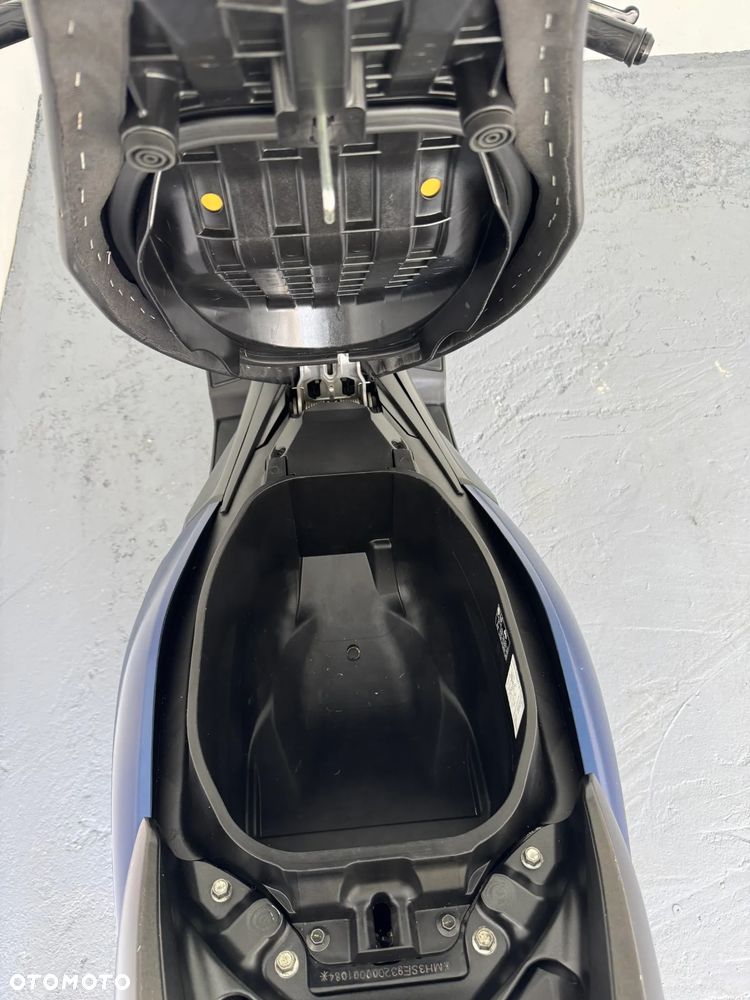 Yamaha NMAX - 31