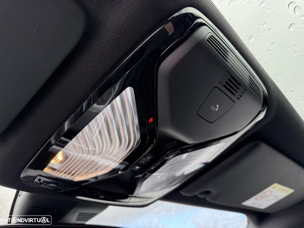 BMW 330 e Pack 50 anos M Auto - 28