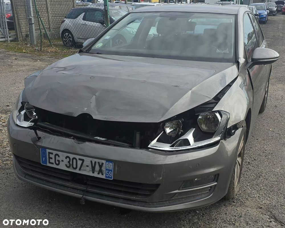 Volkswagen Golf - 23