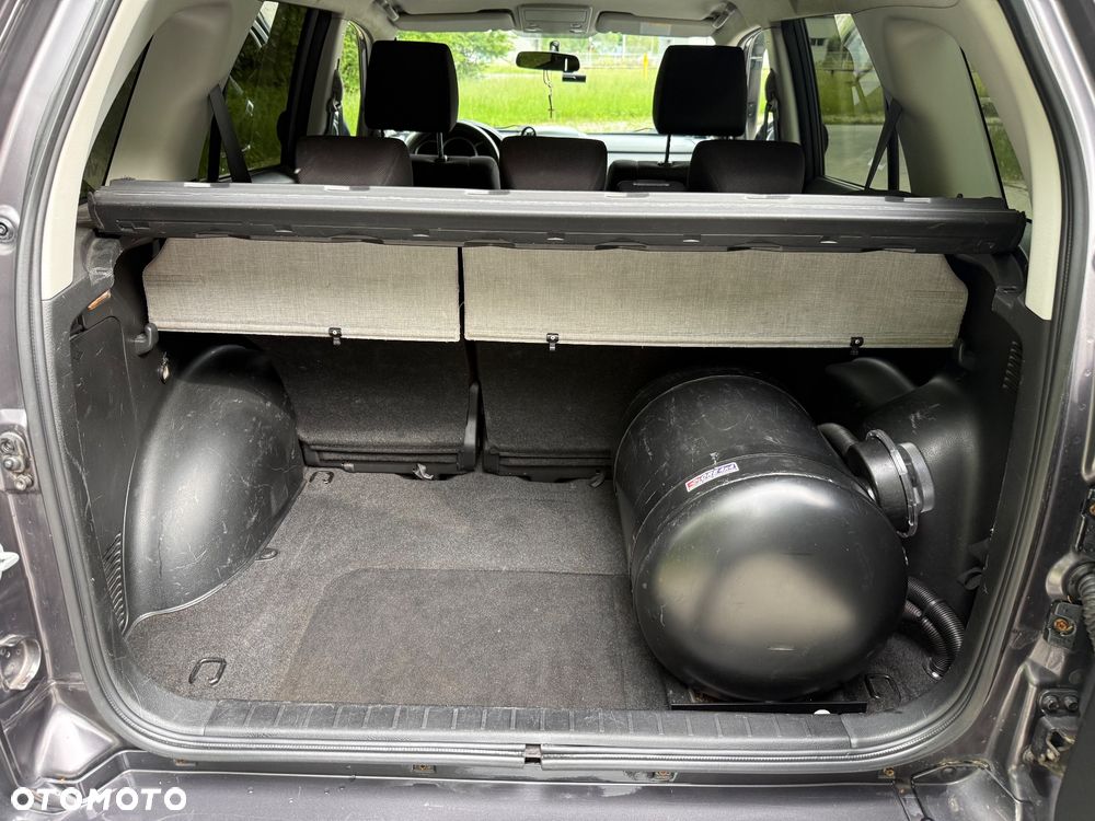 Suzuki Grand Vitara 2.0 Comfort - 27
