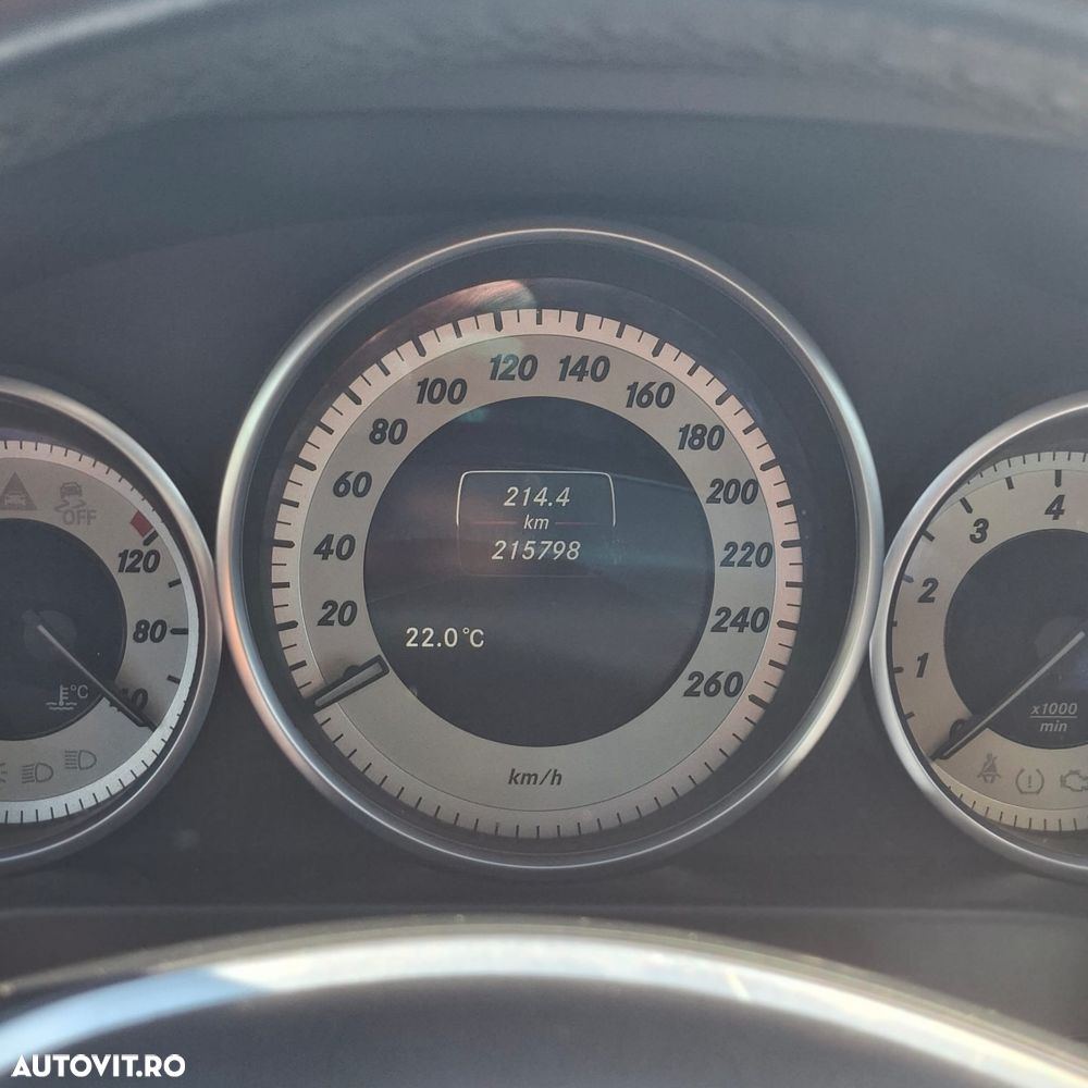 Mercedes-Benz E 200 - 7