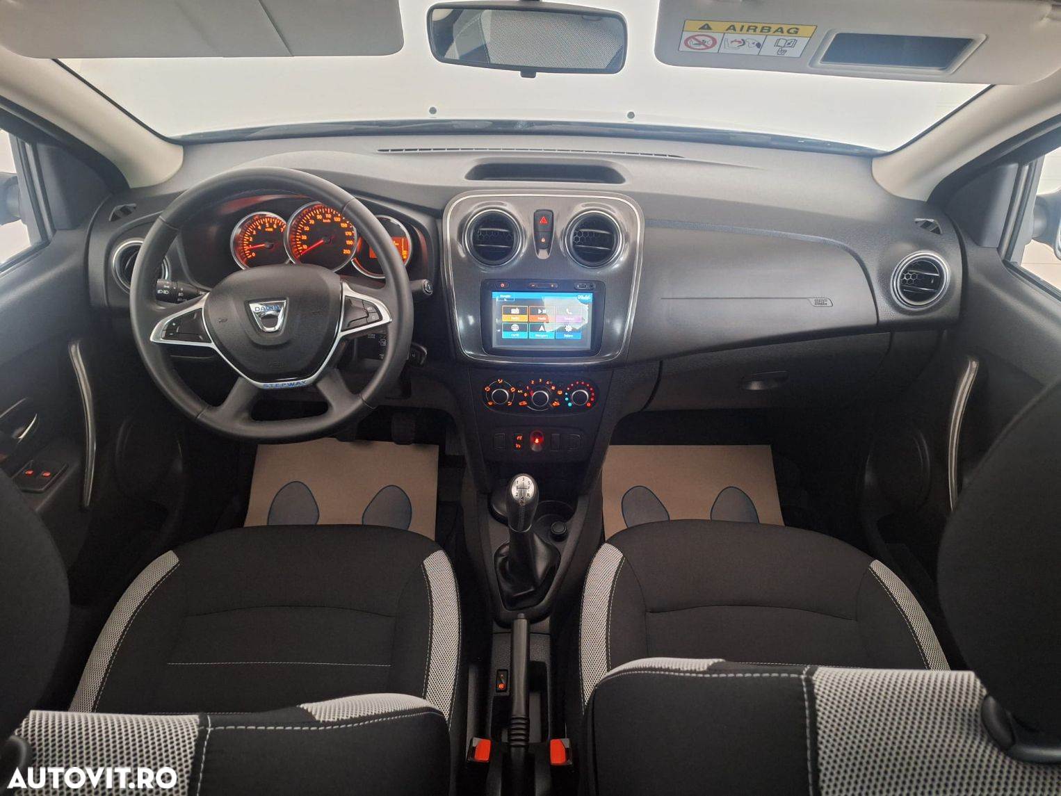 Dacia Logan Stepway 1.5 Blue dCi - 3