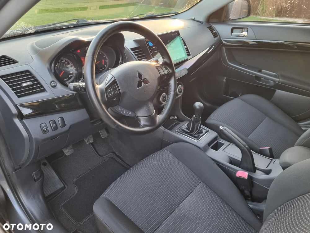 Mitsubishi Lancer - 5