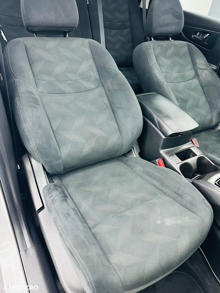 Nissan X-Trail 1.6 dCi N-Connecta - 26