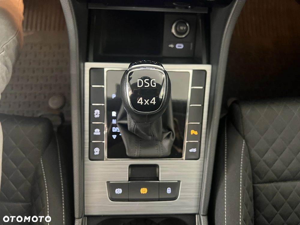 Skoda Superb 2.0 TSI 4x4 Ambition DSG - 22