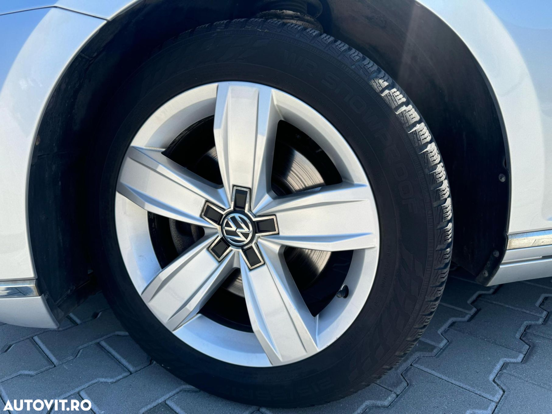 Volkswagen Passat 2.0 TDI DSG Highline - 34