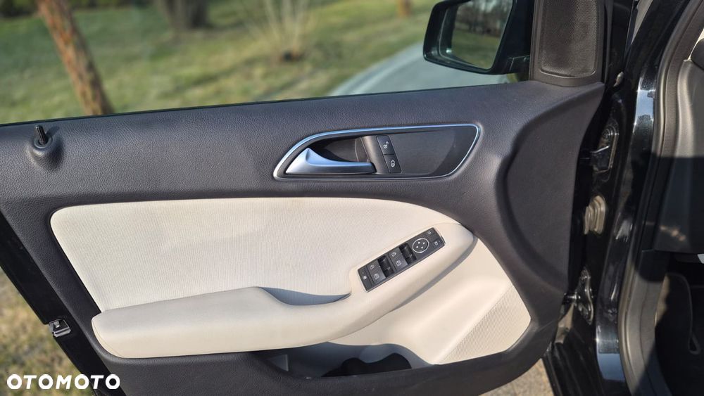 Mercedes-Benz Klasa B - 23