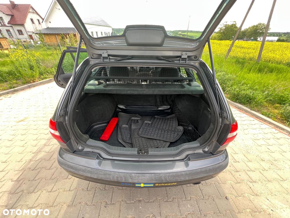 Volvo V40 - 16