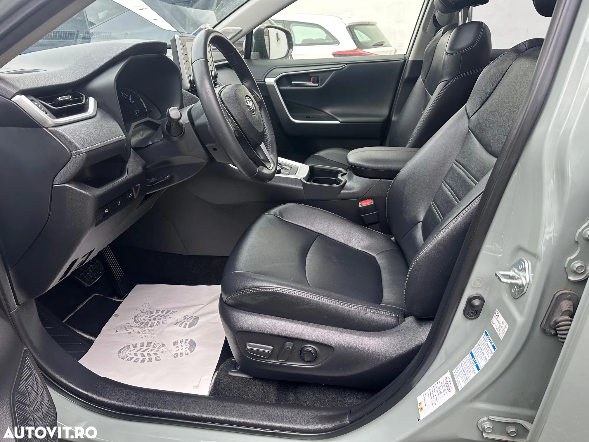 Toyota RAV4 2.5 Hybrid VVT-iE 4x4 Luxury - 9