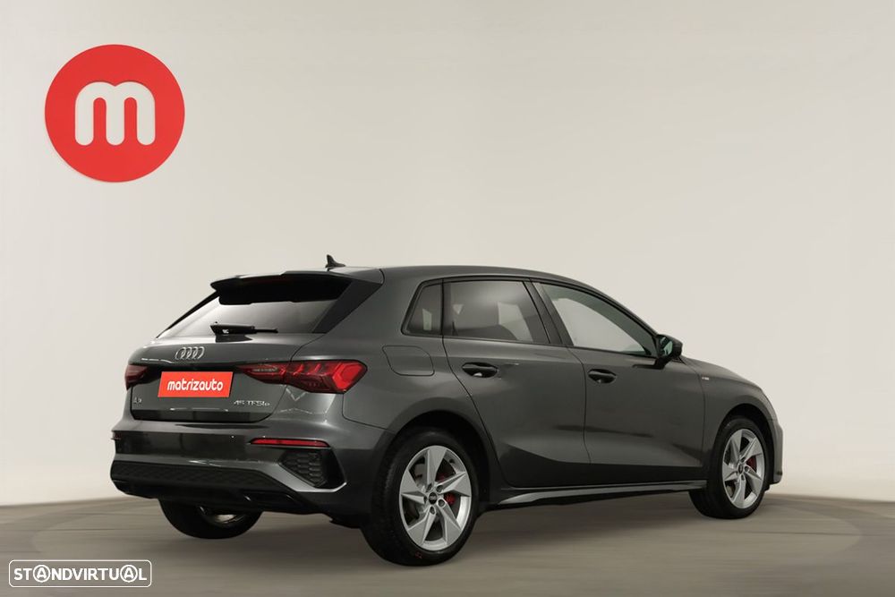Audi A3 Sportback 45 TFSIe S line - 4