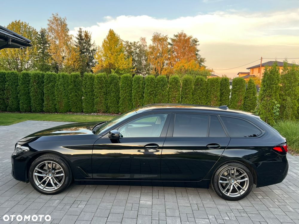 BMW Seria 5 520d Sport Line - 3