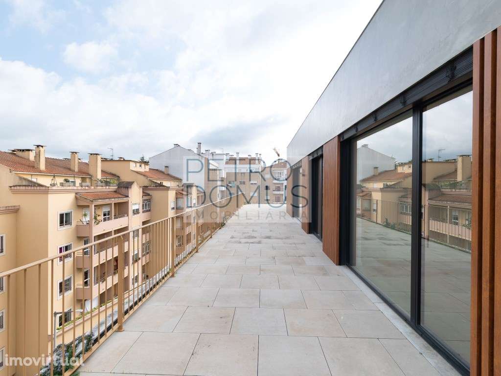 APARTAMENTO T4 COM TERRAÇO - CENTRO DE LEIRIA - Grande imagem: 2/28