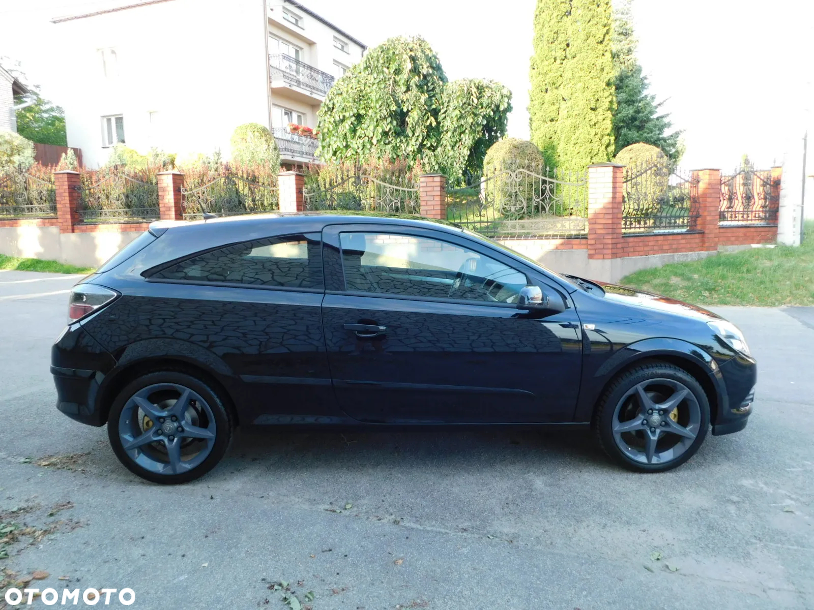 Opel Astra GTC 1.8 Cosmo - 5