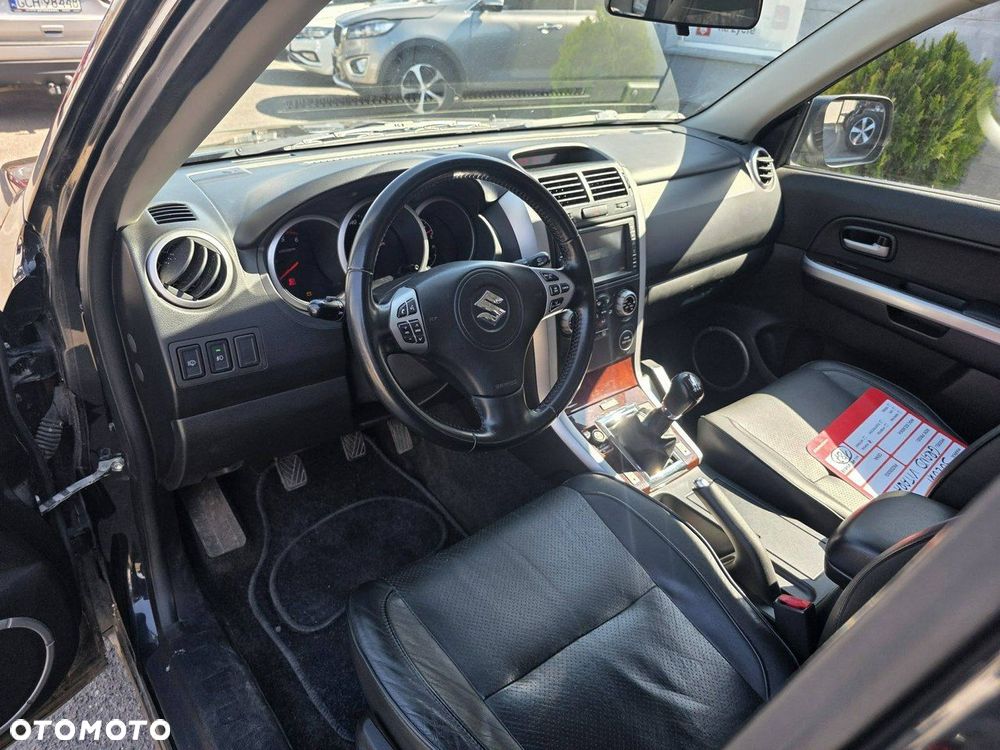 Suzuki Grand Vitara 1.9 DDiS Comfort + DPF Family - 8