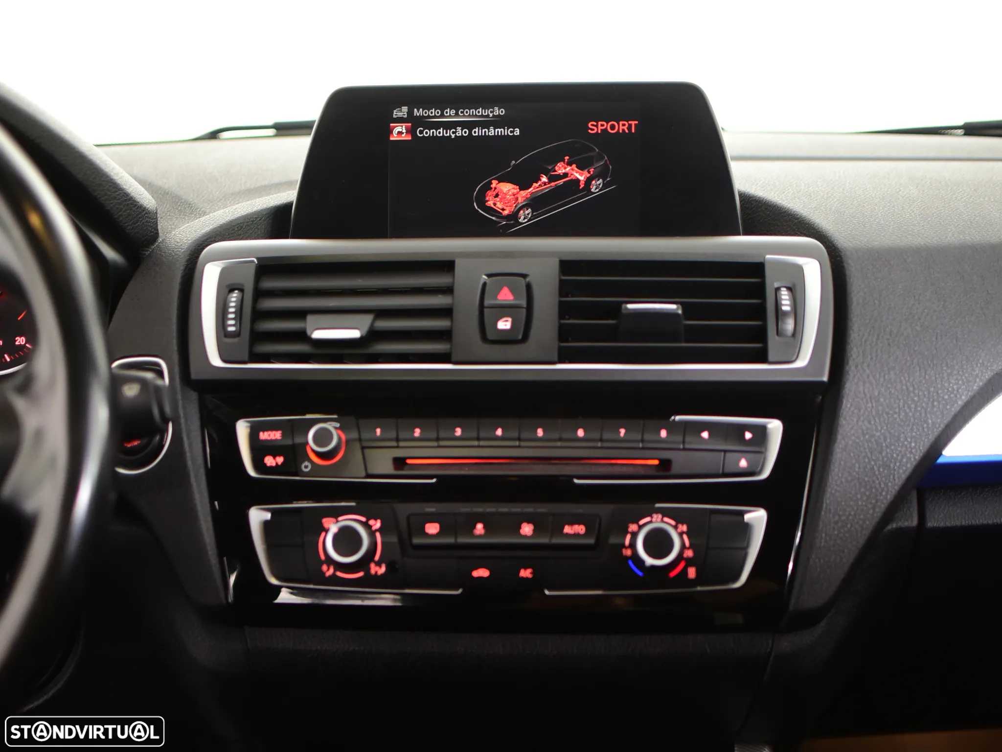BMW 116 d Pack M - 19