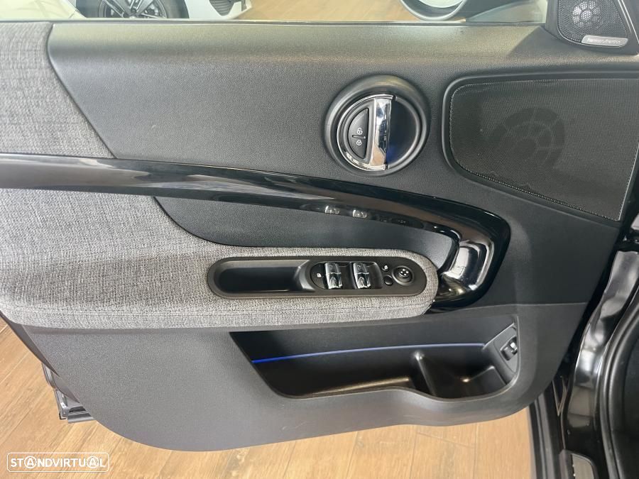 MINI Countryman Cooper SE ALL4 Auto - 35