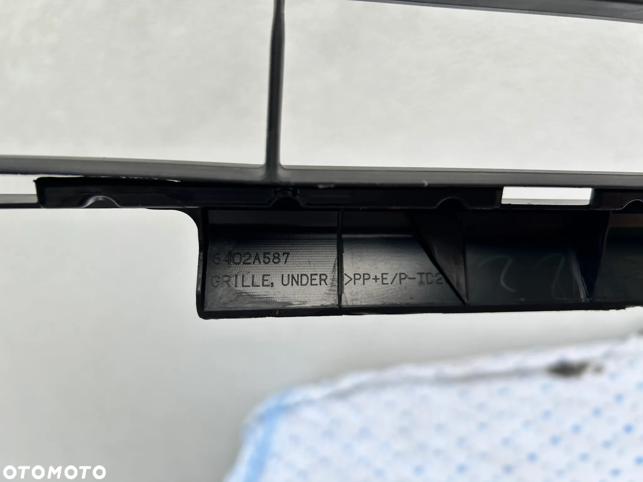 MITSUBISHI ECLIPSE CROSS LIFT GRILL ATRAPA KRATKA ZDERZAKA PRZÓD 6402A587 - 3