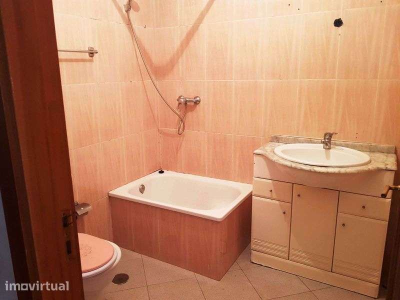 Arrenda-se apartamento t2 - Grande imagem: 4/12