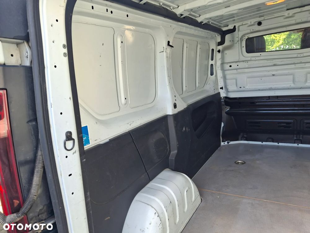 Renault trafic - 10