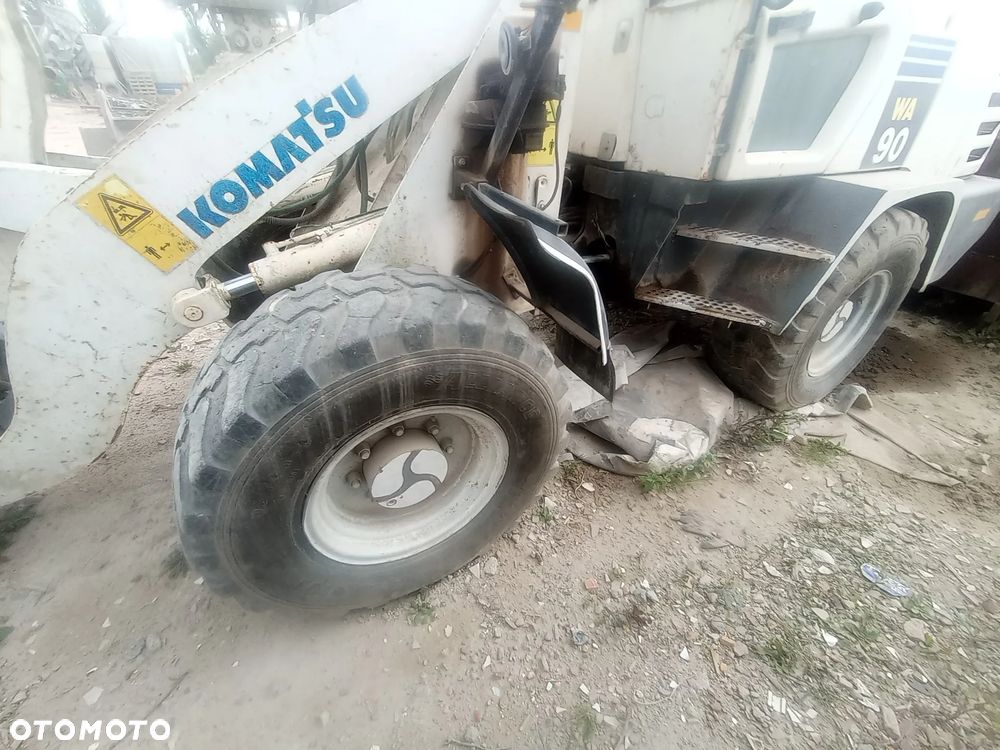 Komatsu WA90-3H - 4