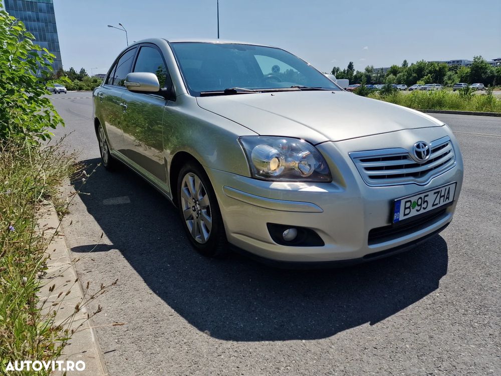 Toyota Avensis - 8