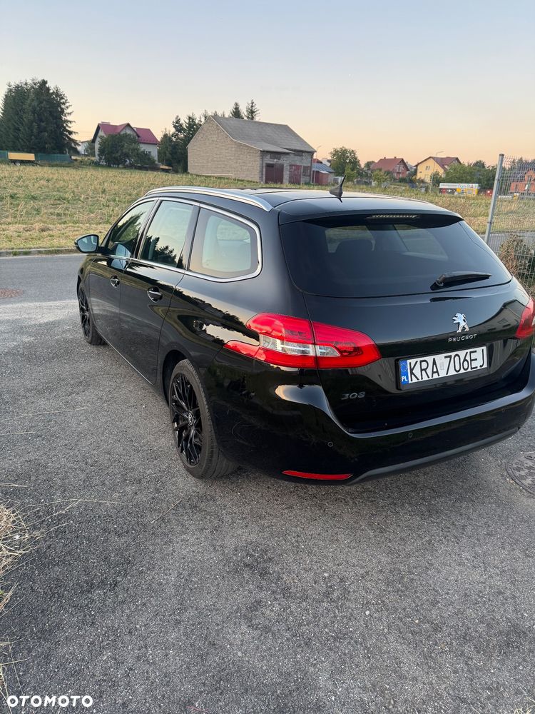 Peugeot 308 2.0 BlueHDi Allure S&S - 4