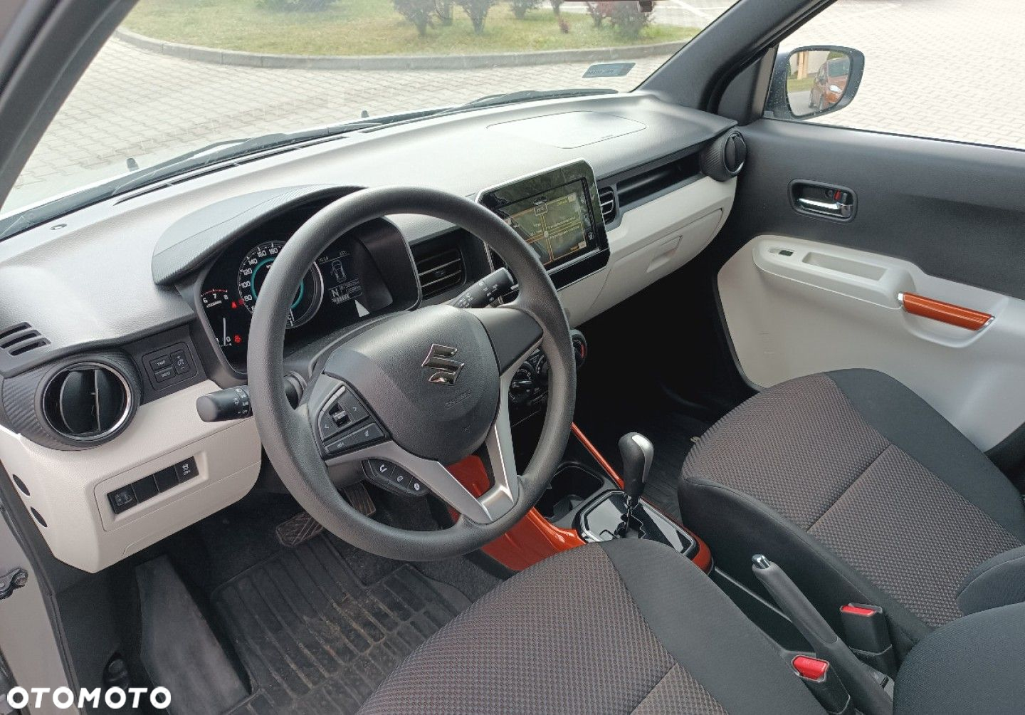 Suzuki Ignis - 19