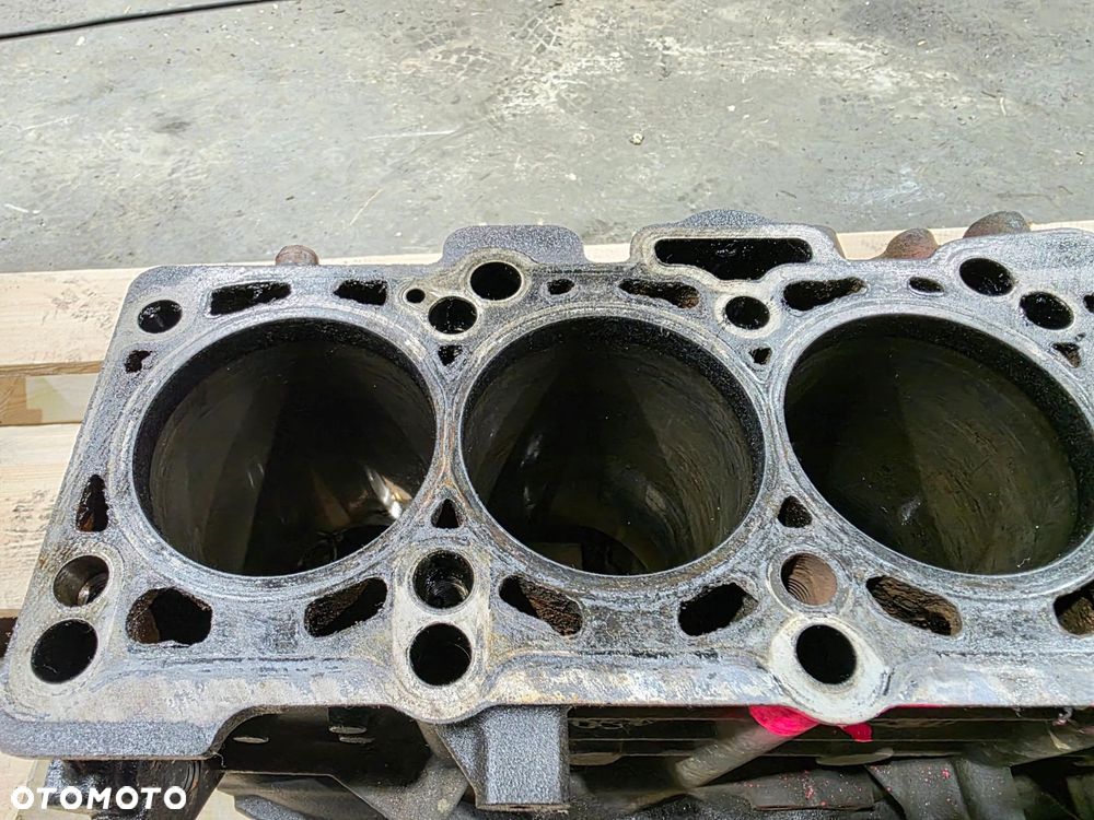 BLOK SILNIKA AUDI VOLKSWAGEN SEAT SKODA 2.0 TDI CBA 1/26 - 5