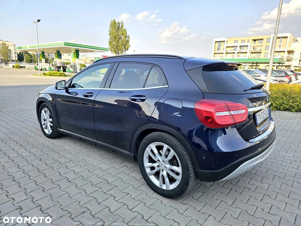 Mercedes-Benz GLA 250 4-Matic - 14