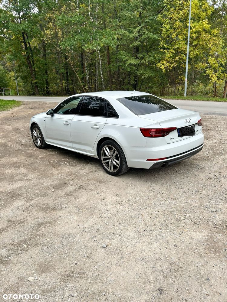 Audi A4 Limousine - 4