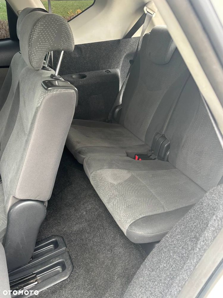 Toyota Prius+ 1.8 HSD Active - 8