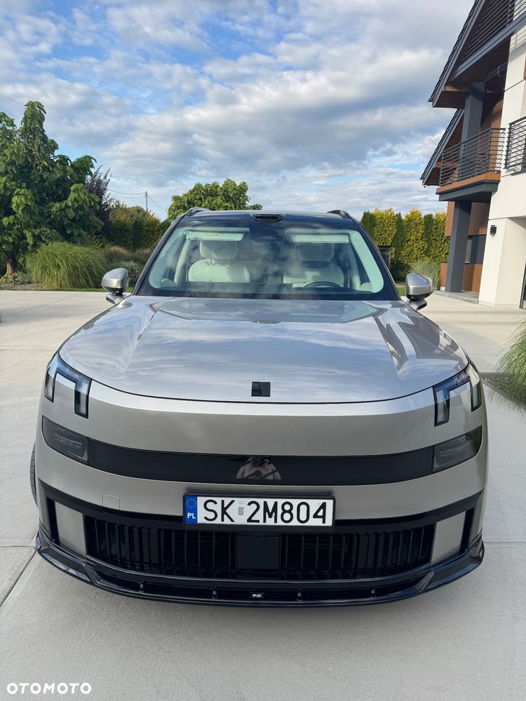 Lynk & Co 900 - 2