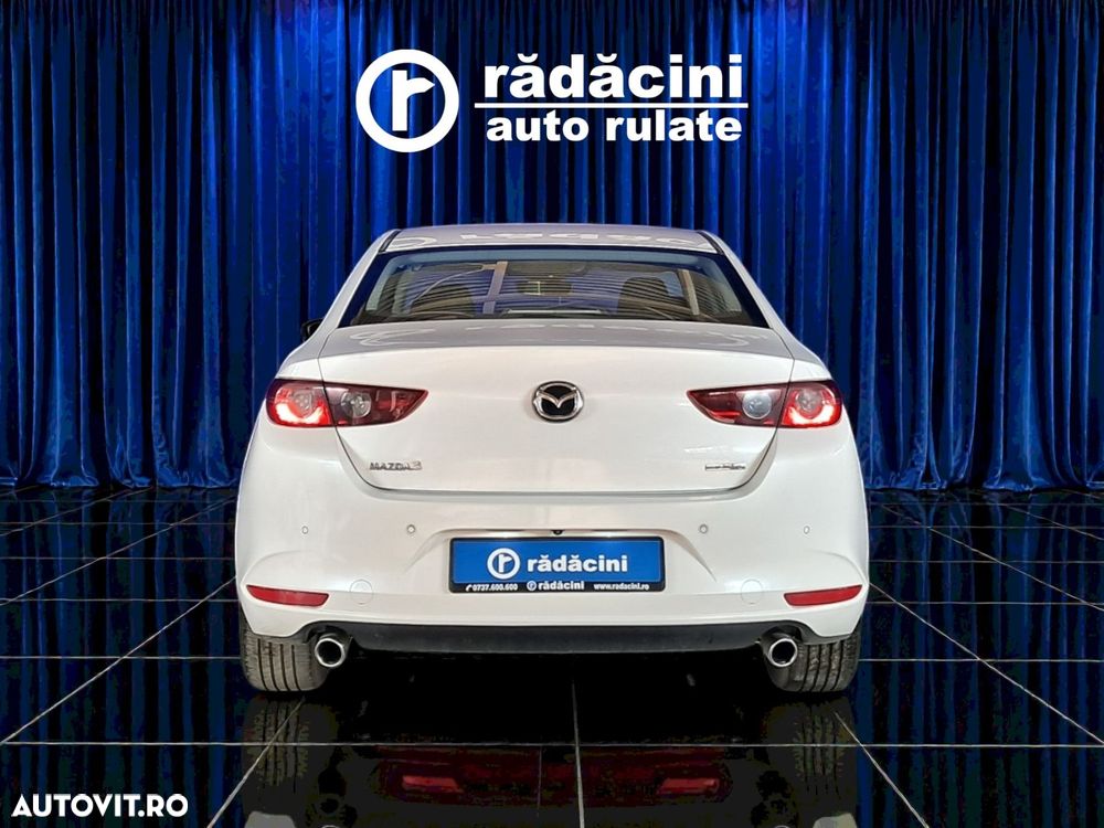 Mazda 3 - 8