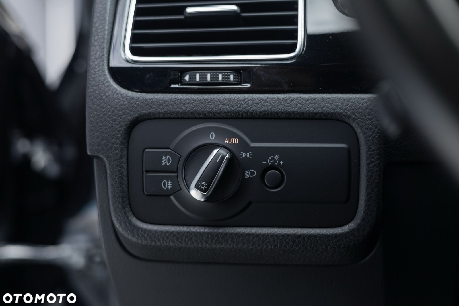 Volkswagen Touareg 3.0 V6 TDI BMT Perfectline R-Style - 23