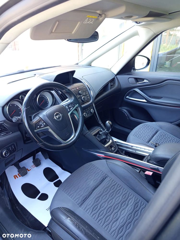 Opel Zafira - 9