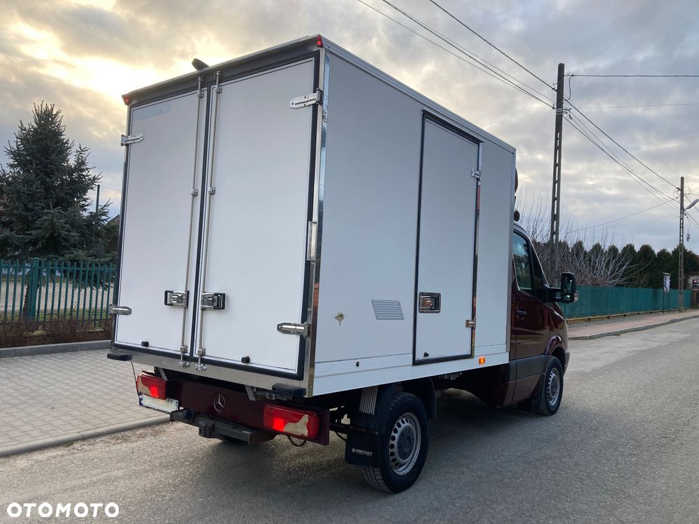 Mercedes-Benz Sprinter - 4
