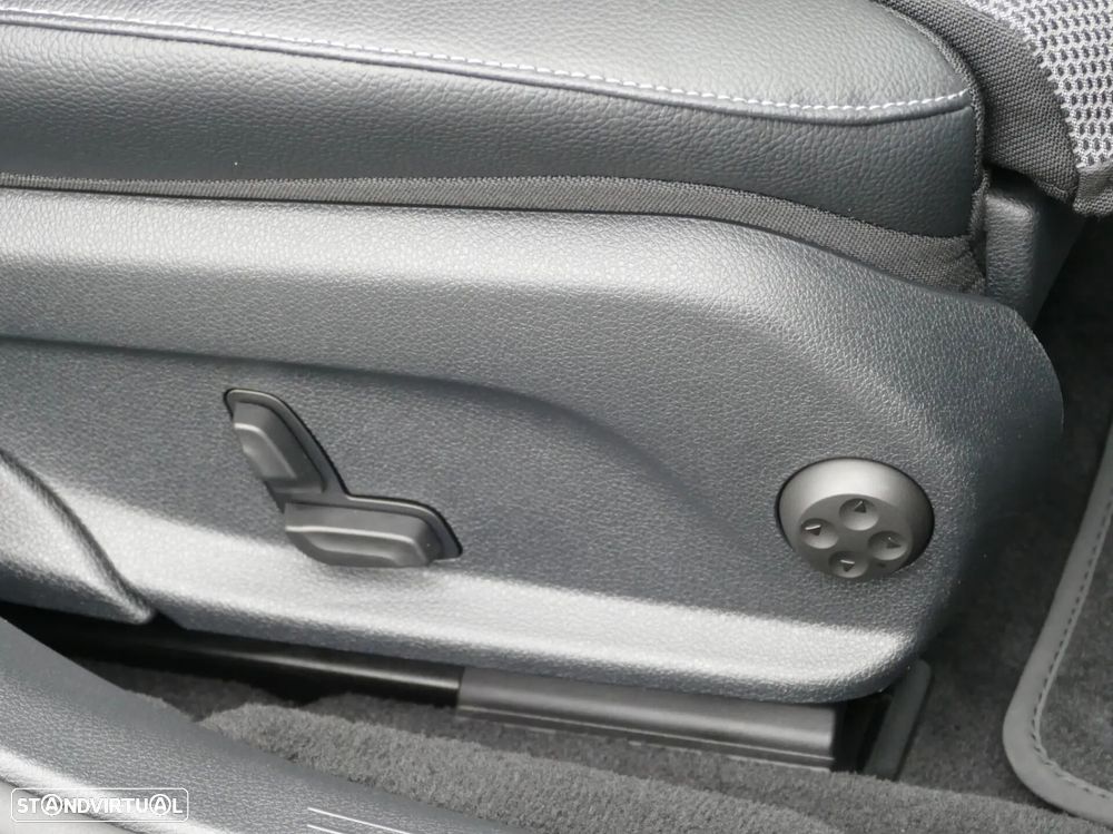 Mercedes-Benz E 220 d Avantgarde 7L - 31