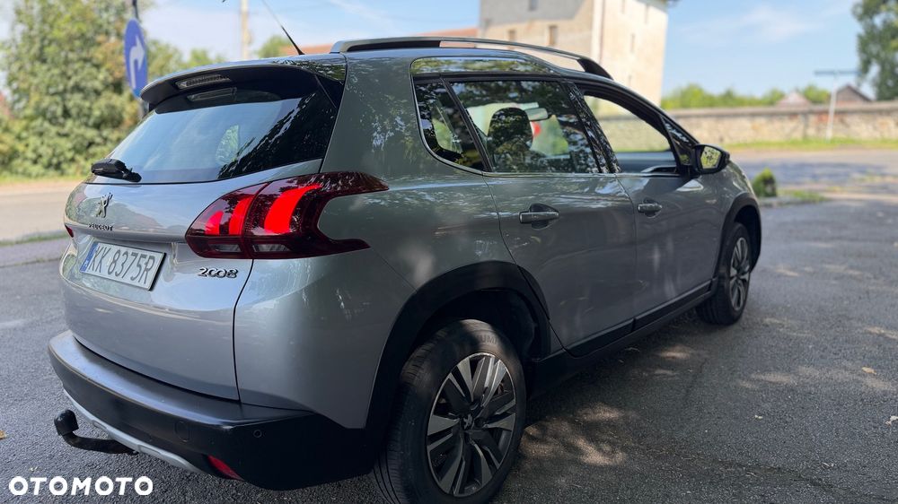 Peugeot 2008 - 4