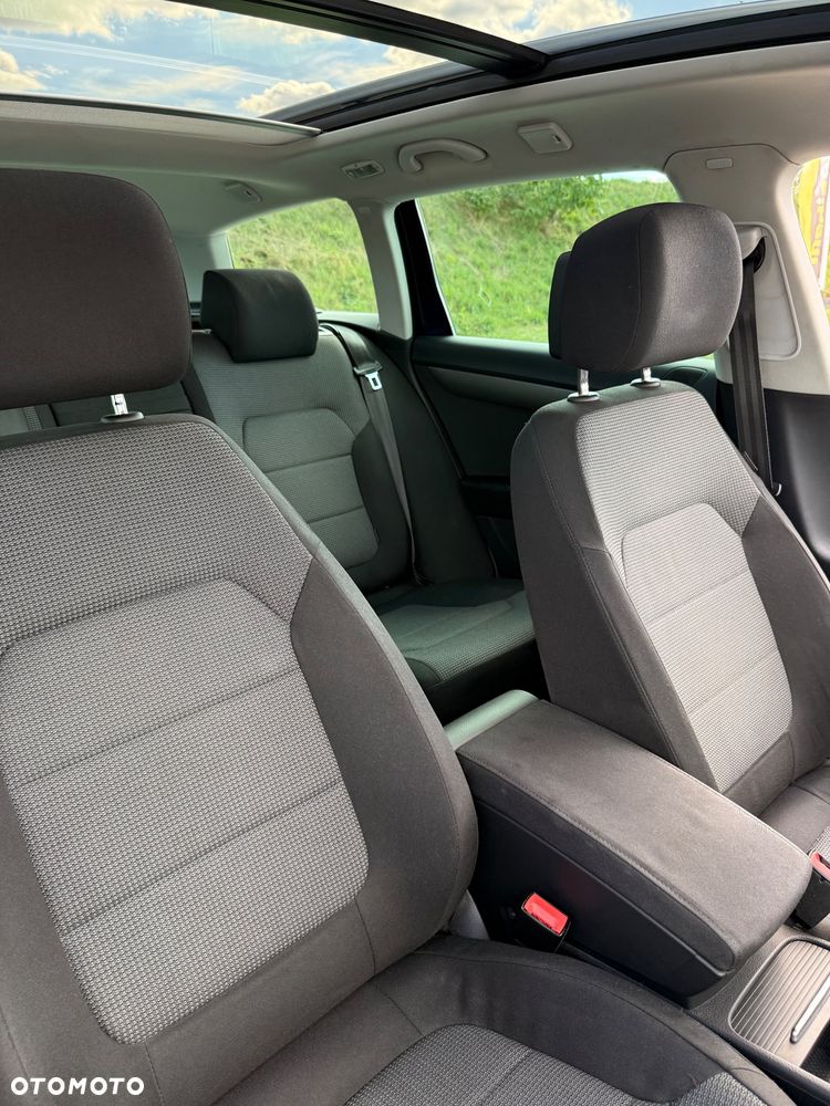 Volkswagen Passat 2.0 TDI Highline DSG - 24