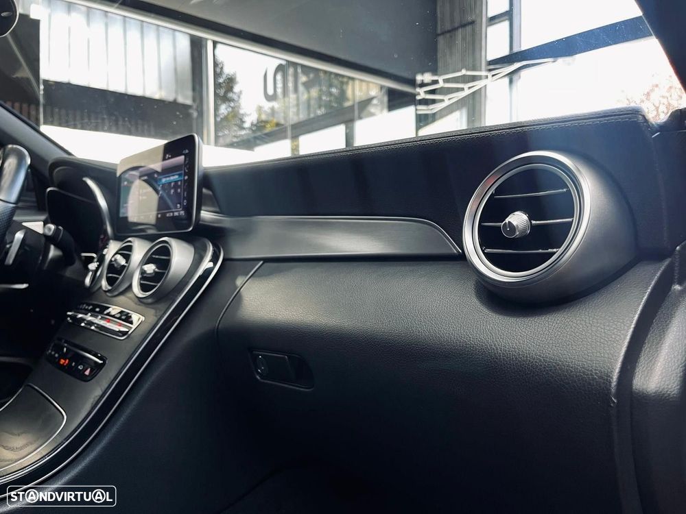Mercedes-Benz C 220 d Cabrio AMG Line Aut. - 45