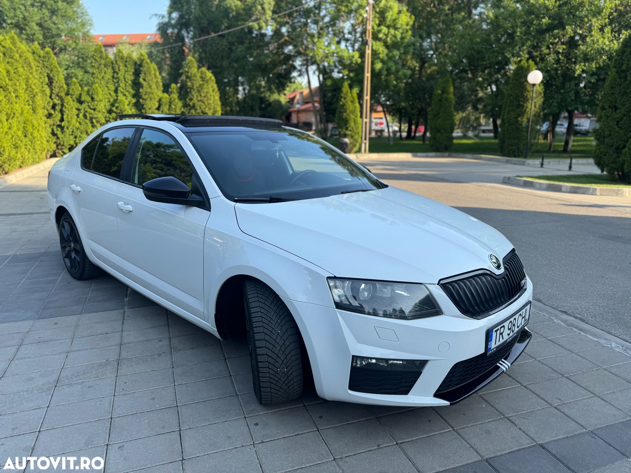 Skoda Octavia 2.0 TDI RS - 2