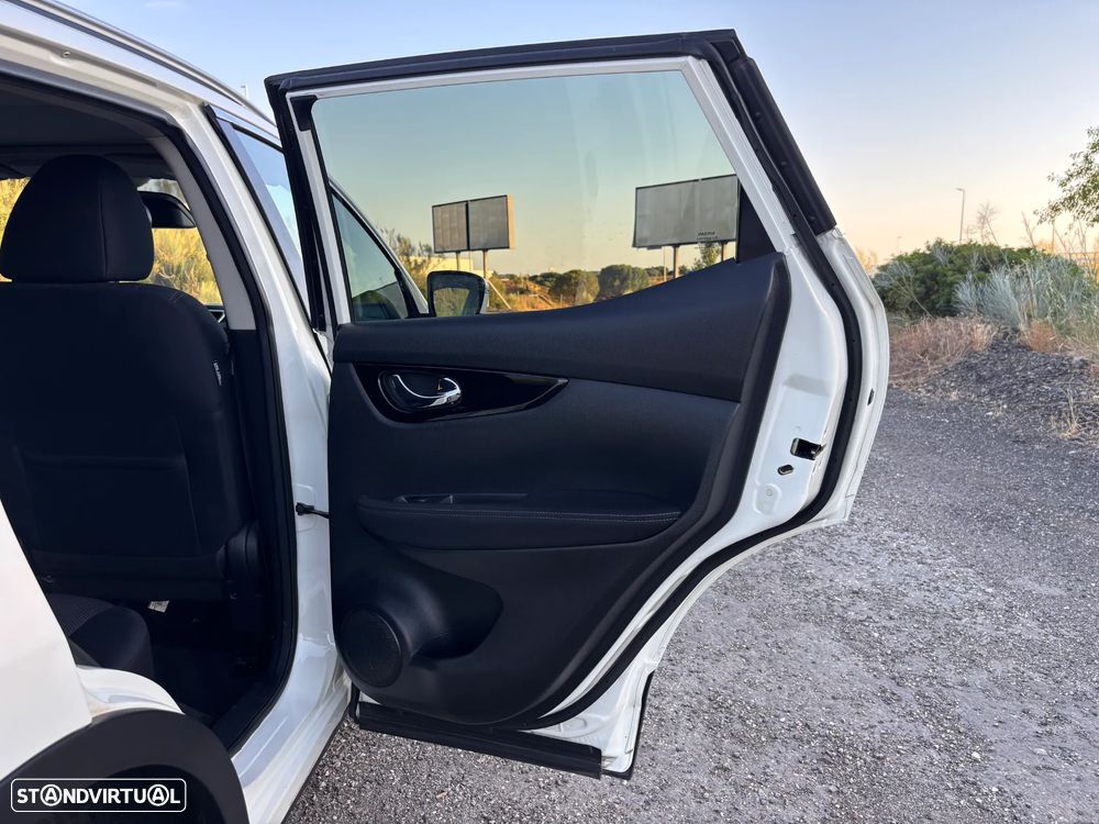 Nissan Qashqai 1.5 dCi N-Connecta 18 RS+PS - 27