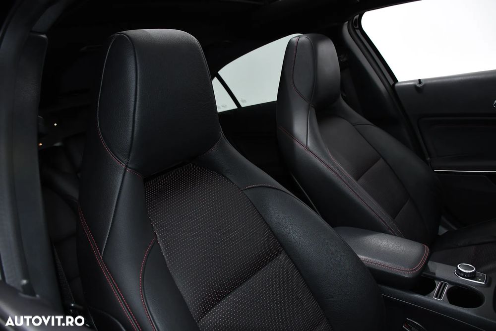 Mercedes-Benz A 220 d 4Matic 7G-DCT AMG Line - 17