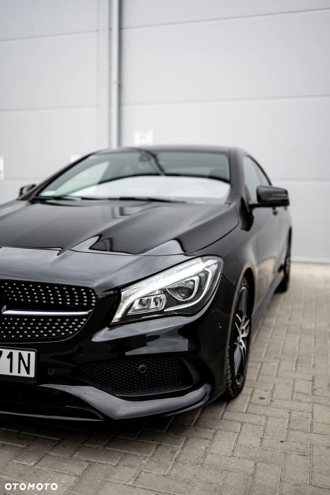 Mercedes-Benz CLA 220 4-Matic AMG Line - 12