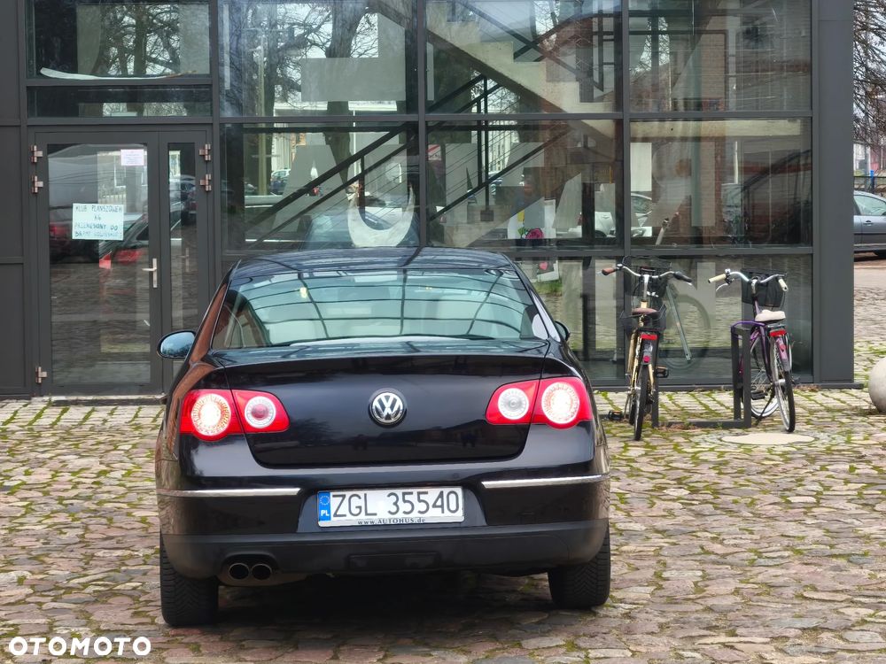 Volkswagen Passat 2.0 TDI DPF Highline - 8