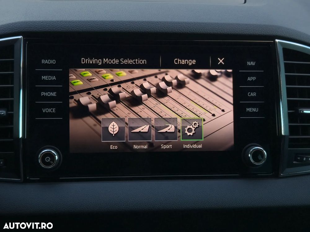 Skoda Karoq 1.5 TSI DSG Sportline - 29