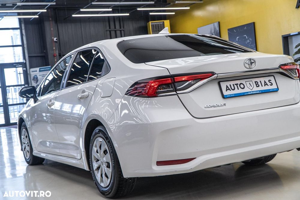 Toyota Corolla Sedan 1.5 TNGA MT Business - 32