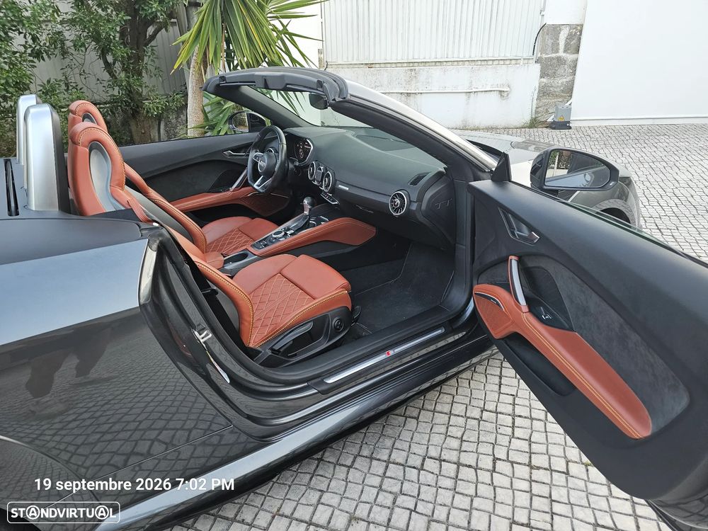 Audi TT Roadster - 12